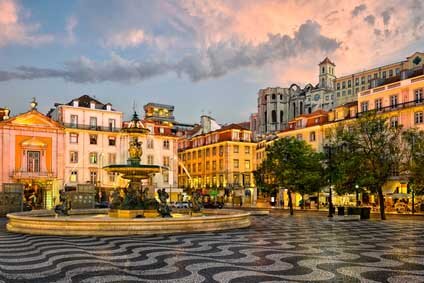 Place Rossio, pavage à l'ancienne au Portugal